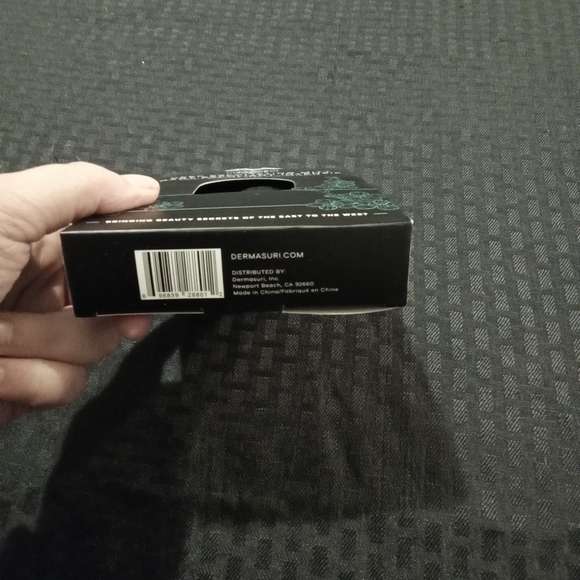 Dermasur Deep Exfoliating Mitt - Picture 3 of 4